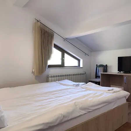 Lodge Daisy Forest Borino